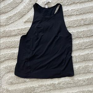 Lululemon Women’s Black shirt